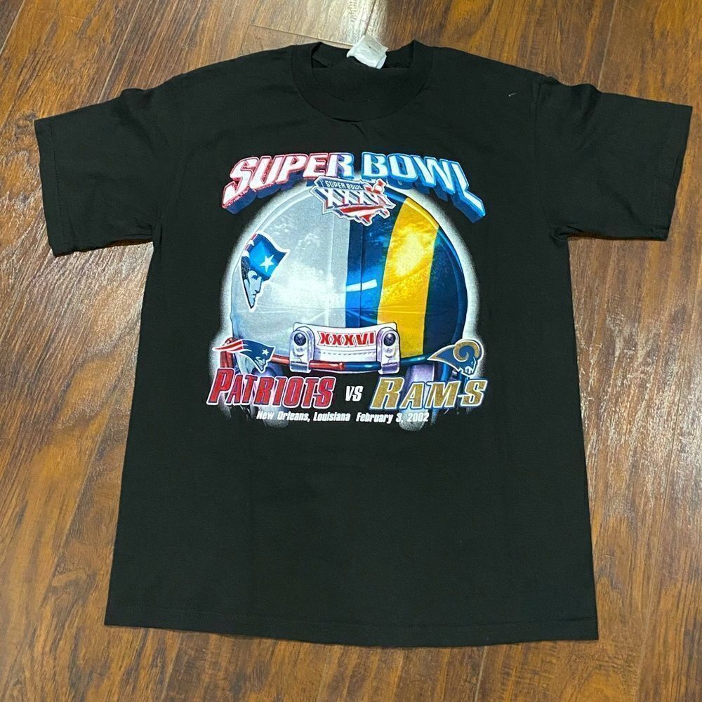 Super Bowl 36 NFL T-Shirt 2002 Rams vs. Patriots